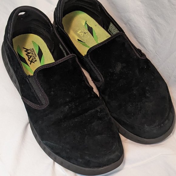 Sketchers GOGA MAX - Black Suede (Men's 10.5) - Picture 2 of 12